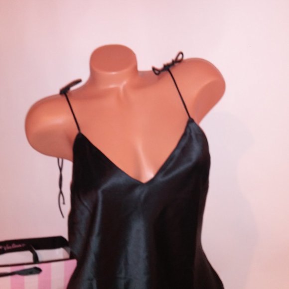 Victoria‎ Secret Lingerie - Picture 2 of 8